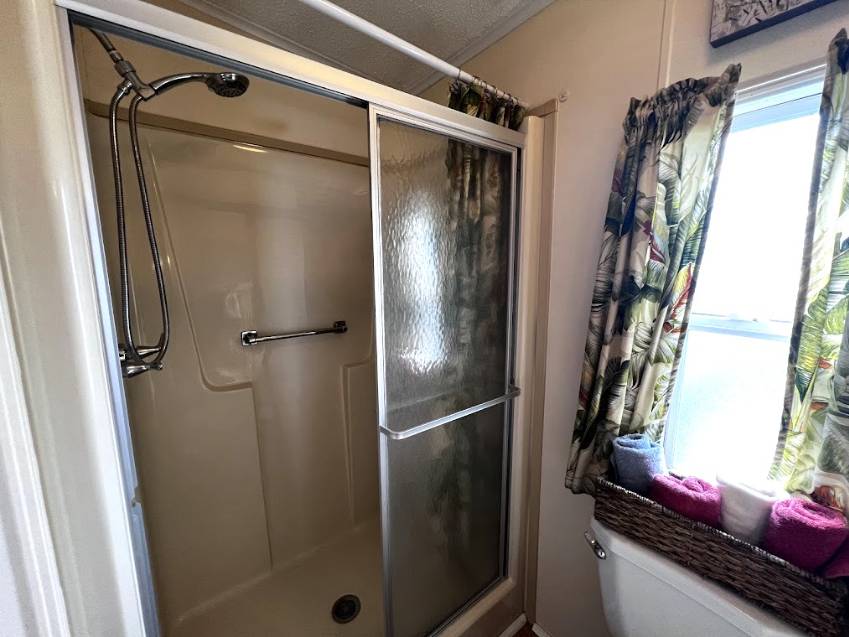 1011 Eagle Drive a Winter Haven, FL Mobile or Manufactured Home for Sale